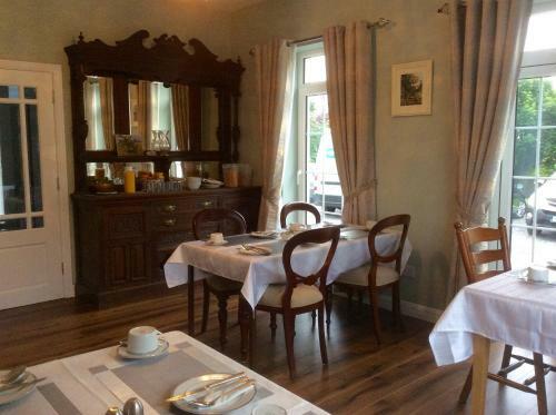 Seven Oaks B&B