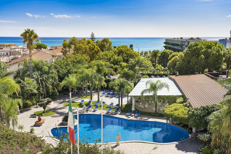 Hotel Sant Alphio Garden