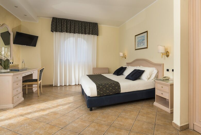Hotel Sant Alphio Garden