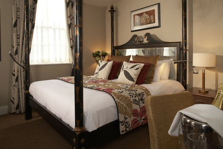 Bull Hotel
