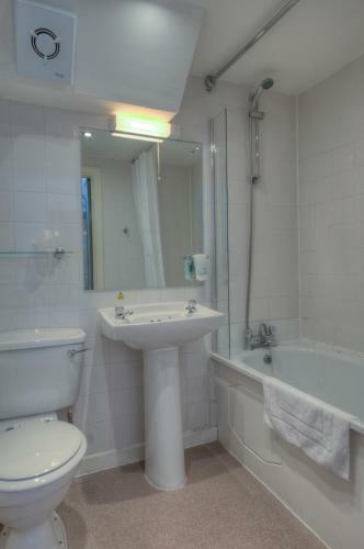 Hotel The Elms Inn By Good Night Inns
