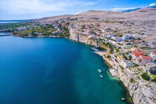 Apartments With A Parking Space Zubovici, Pag - 15342