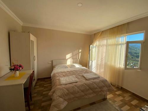 Hostal Chakvi View Guest House