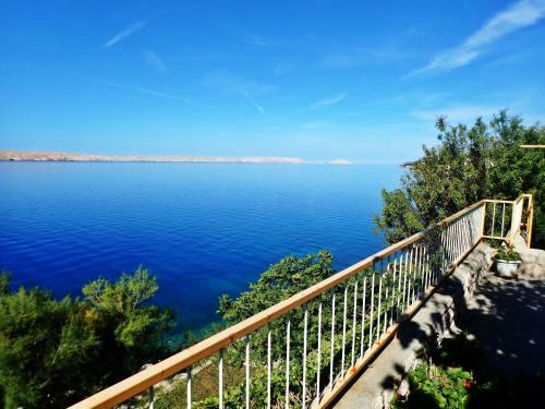 Apartment Jela At The Seafront