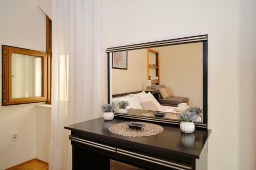 Hostal Mediterranean Holiday House & Apartments