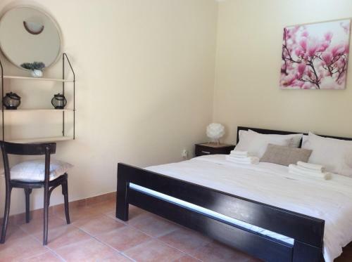 Hostal Mediterranean Holiday House & Apartments