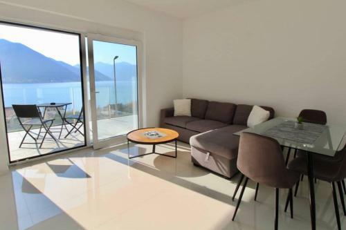 Apartamento Modern Apt In Dobrota W/ Great Bay Views