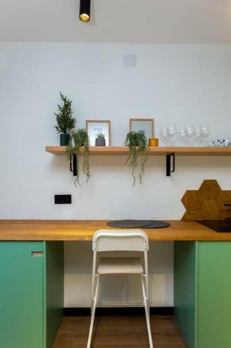 Stylish Studio Apartment With Balcony In Marshall Gudauri Project