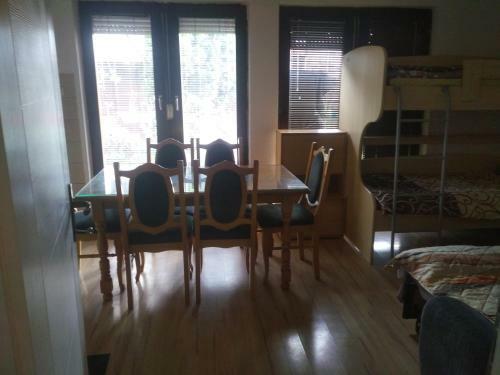 Hostal Apartments Filemi
