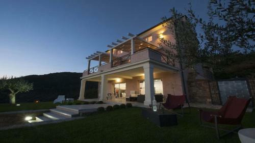 Hostal Villa Over The Hilltop