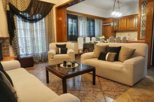 ????? ??????? ?????? House Adonis Giana