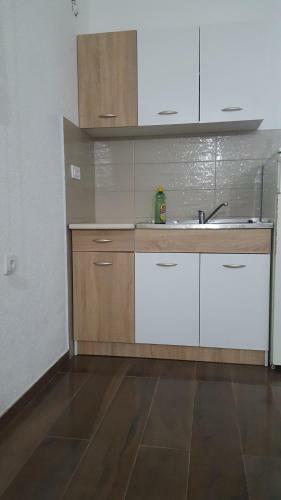 Apartments F
