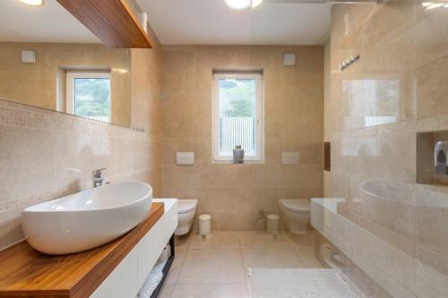 Tarari Luxury Apartment