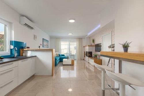 Tarari Luxury Apartment