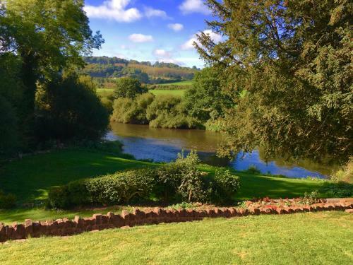 Hostal Worralls Grove Farm House Bed & Breakfast