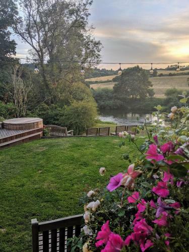 Hostal Worralls Grove Farm House Bed & Breakfast