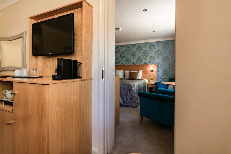 The Pheasant Hotel