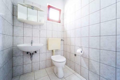 Apartment In Biograd Na Moru 35590