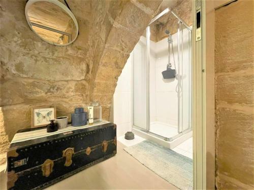 Most Central Apartment Valletta XVI Century Building