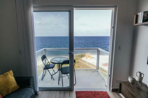 Seafront Apartment No 10 Marsalforn