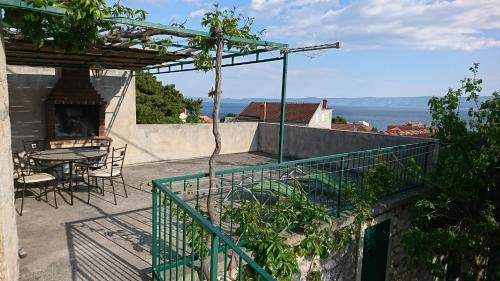 Holiday House With A Parking Space Bol, Brac - 16820