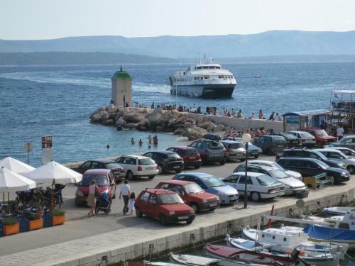 Holiday House With A Parking Space Bol, Brac - 16820