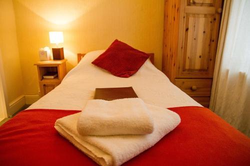 Hostal The Commercial