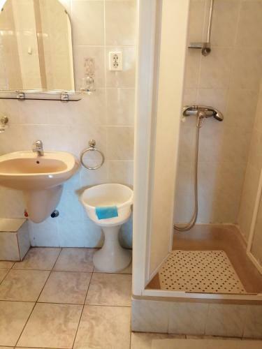 Hostal �va Vend�gh�z