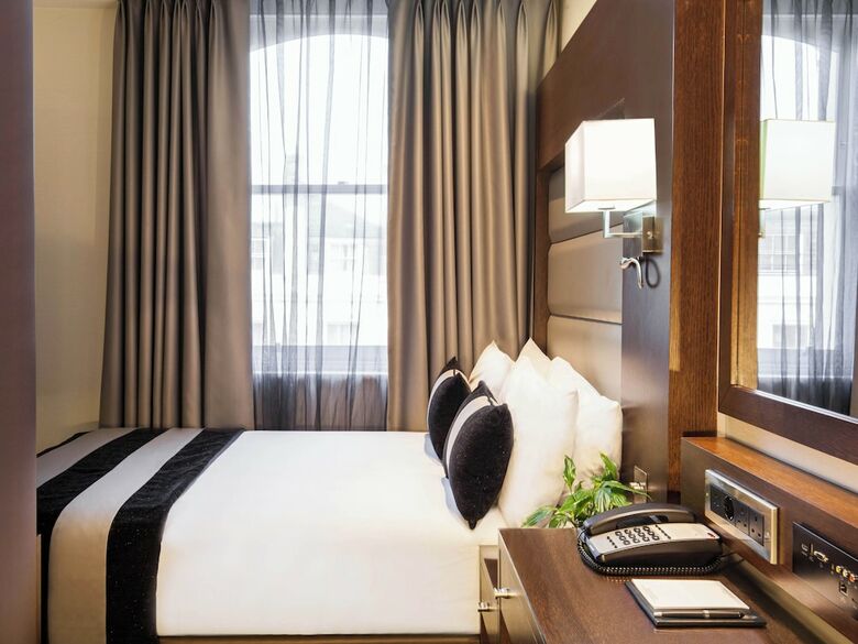 Hotel Park Grand Paddington Court