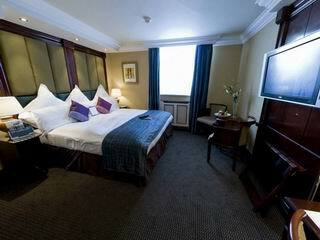 Hotel Park Grand Paddington Court