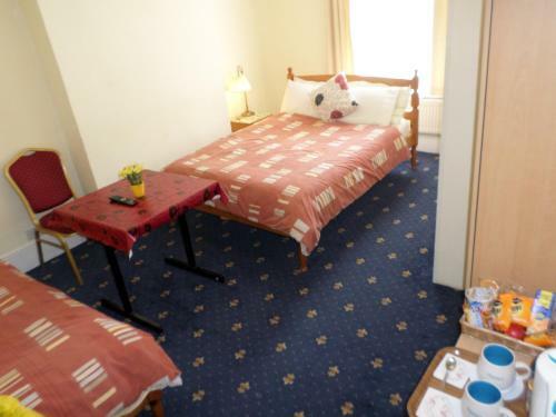 Hostal Atini Guest House