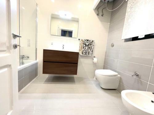 Luxury 3 Bedroom Xlendi Apartment