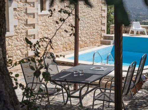 Villa Koules Estate, Simplicity & Natural!