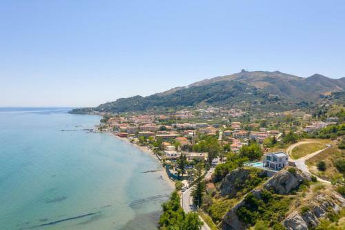 Venetico Beachfront Apartments - Sea View Apartment