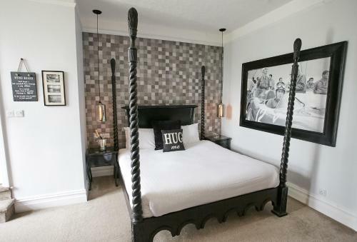 Burnside Hotel