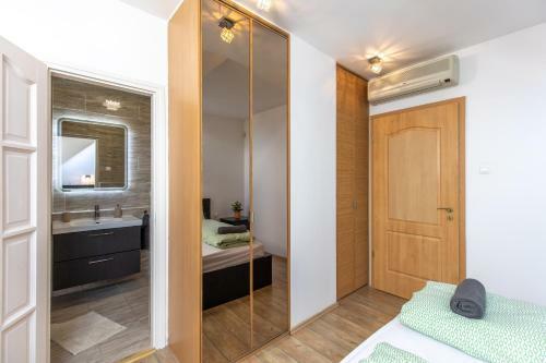 Gozsdu Court Premier Apartment