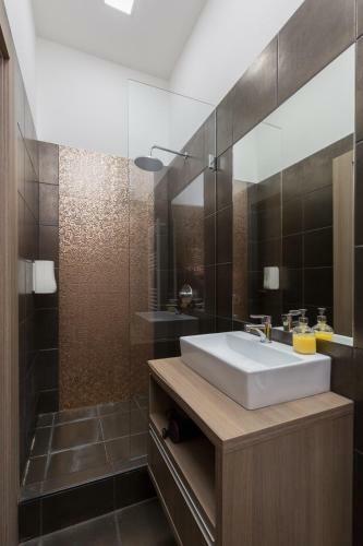 E14 Design Hostel