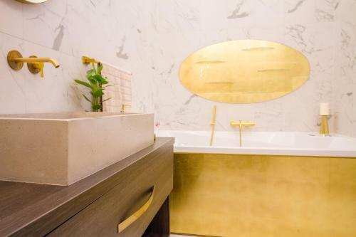 Apartamento Count Zrinyi Luxourious Residence