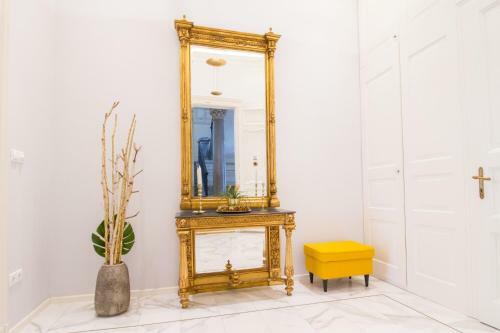 Apartamento Count Zrinyi Luxourious Residence