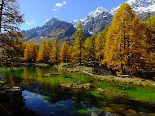 Aosta Stunning Panoramic Views From Modern Two Bedroom Apartment