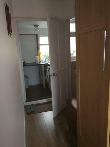 Rest Room Near To Heathrow Airport