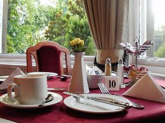 Hostal Manor Park Guest House