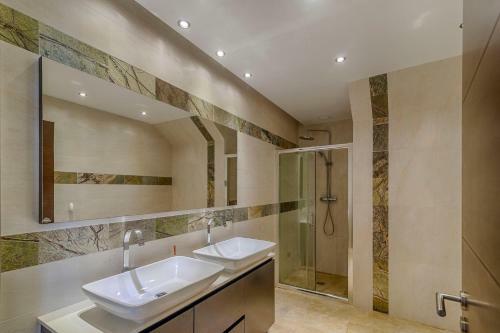 Villa Acqua-jacuzzi-heatable Pool-sauna-gym-snooker