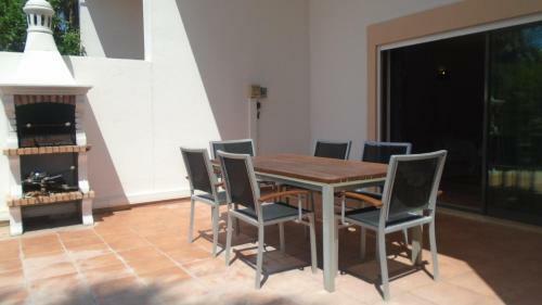 Villa Magn�fica Moradia Em Condom�nio Fechado
