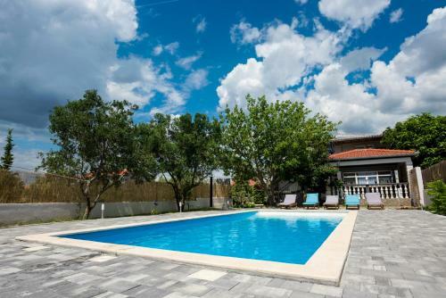 Villa Holiday Home Stri?nja W/ Sea View