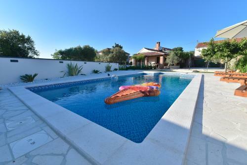Villa Navita Augustinus With Pool