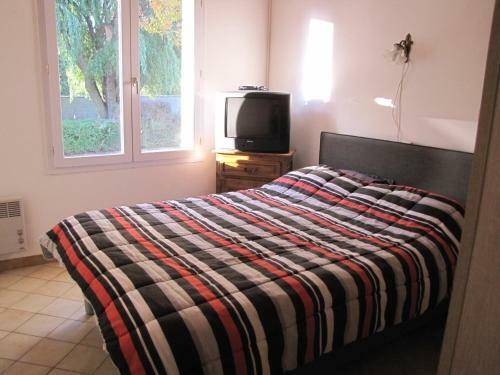 Maison Angles , 4 Pi�ces, 6 Personnes - Fr-1-357-273