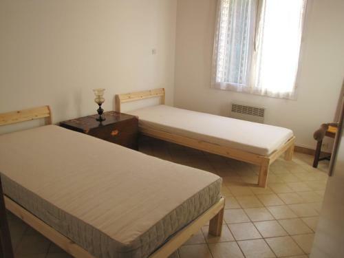 Maison Angles , 4 Pi�ces, 6 Personnes - Fr-1-357-273