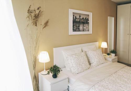 No.4 Apartment Link-to-happiness
