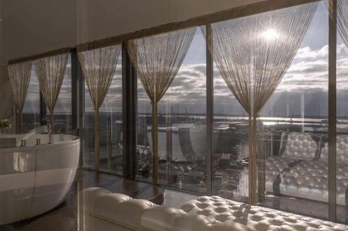Prestige Jacuzzi Apartment